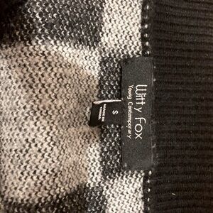 Witty fox checkered cardigan